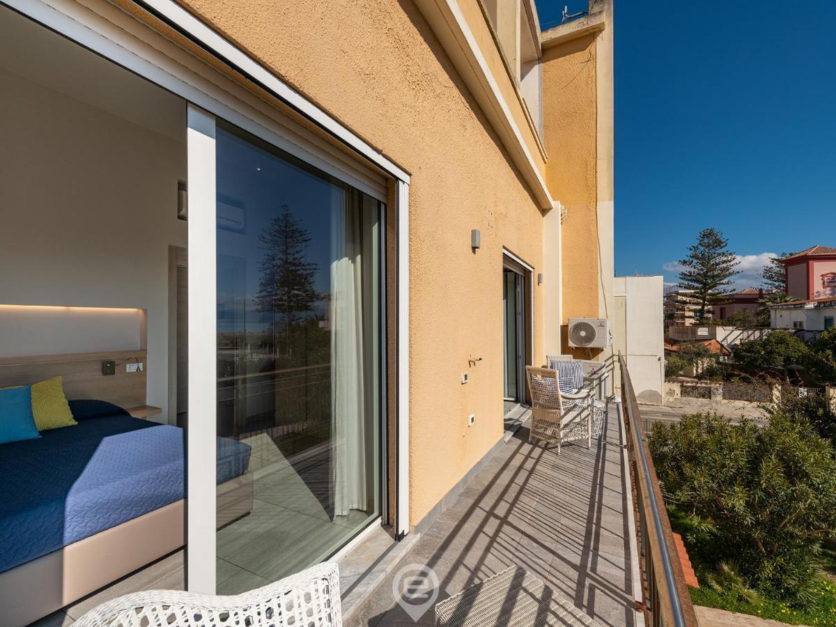 Poetto Sea Breeze - Blue Apartment Cagliari Exterior photo